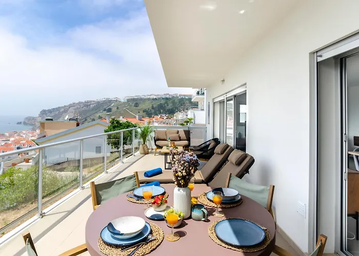 דירה Panoramic Views - Terrace, Sea Views & Pool נאזרה