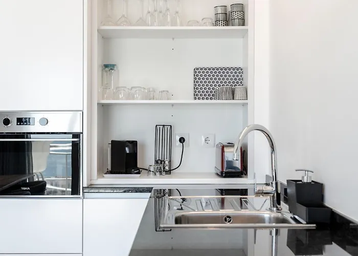 Panoramic Views - Terrace, Sea Views & Pool נאזרה