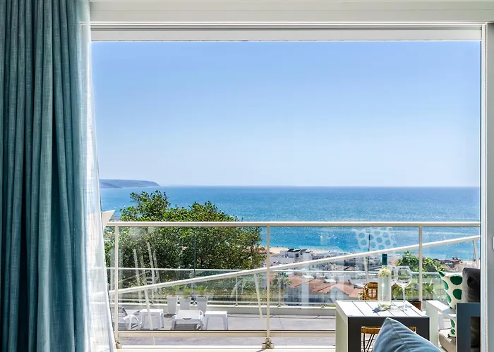 Panoramic Views - Terrace, Sea Views & Pool דירה נאזרה