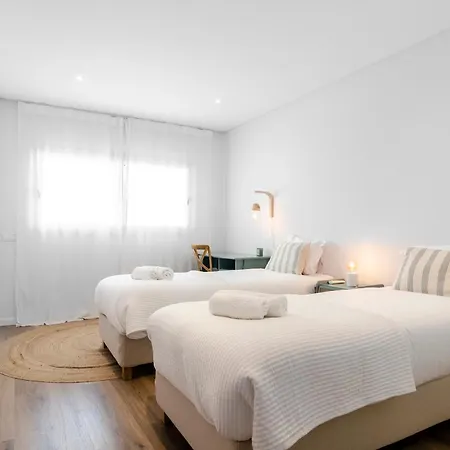 Daire Panoramic Views - Terrace, Sea Views & Pool