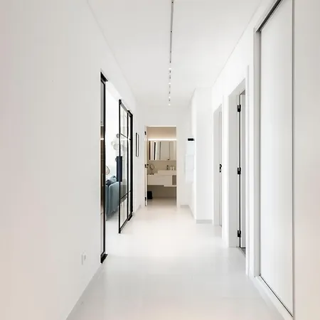 Panoramic Views - Terrace, Sea Views & Pool דירה